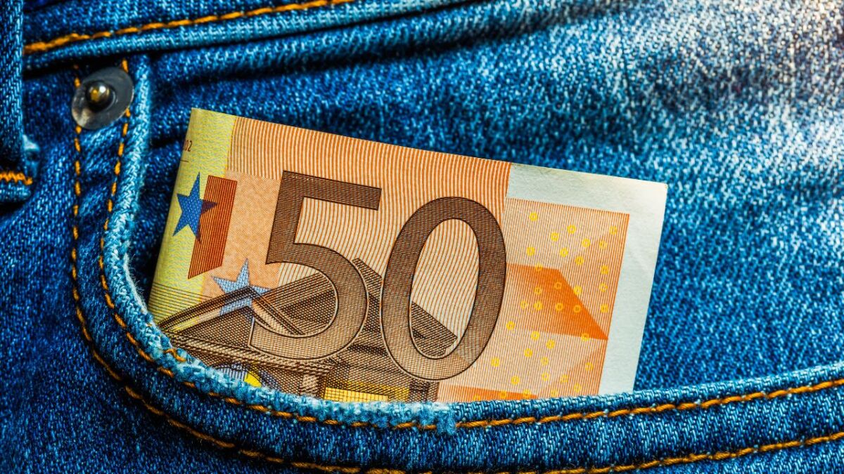 50 euro schein in hosentasche