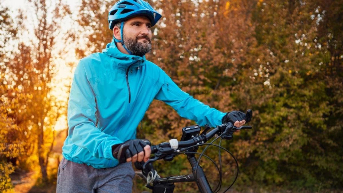 Ein Fahrrad ist eine großartige Möglichkeit, die Stadt zu erkunden. Du kannst an Orte fahren, von denen du nie wusstest, dass sie existieren, und Dinge sehen, die du sonst nie zu Fuß gesehen hättest.