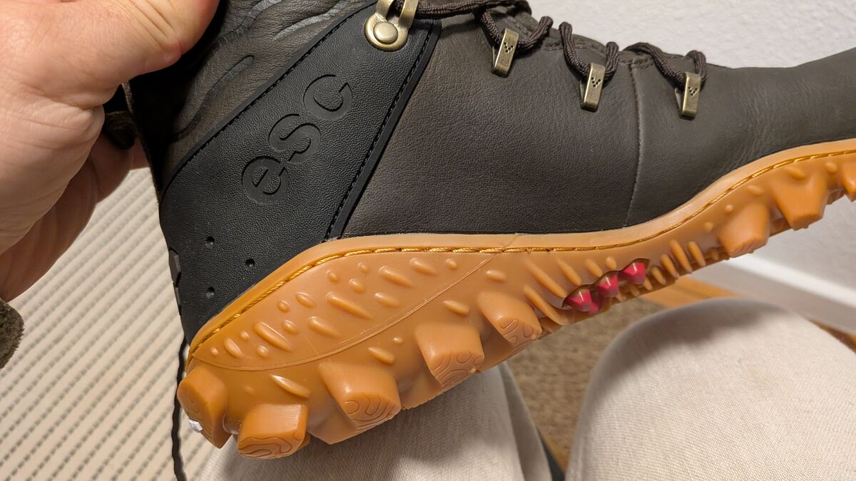 Vivobarefoot Tracker Forest ESC: Test nach 12 Monaten Vivobarefoot Tracker Forest ESC dunkelbraun wanderschuh profilsohle
