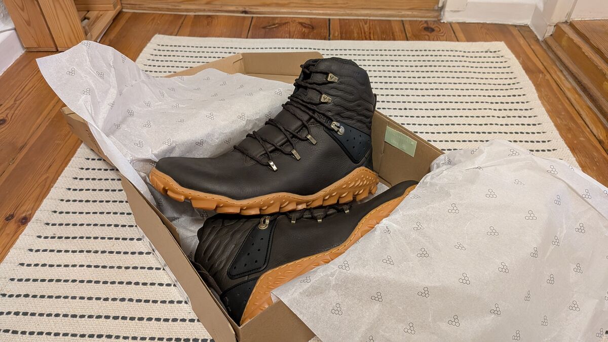 Vivobarefoot Tracker Forest ESC: Test nach 12 Monaten Vivobarefoot Tracker Forest ESC dunkle leder stiefel karton neu