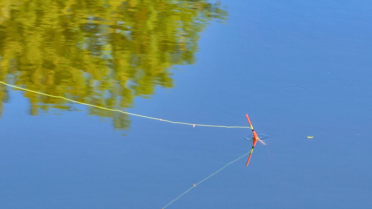 angelpose im wasser 2