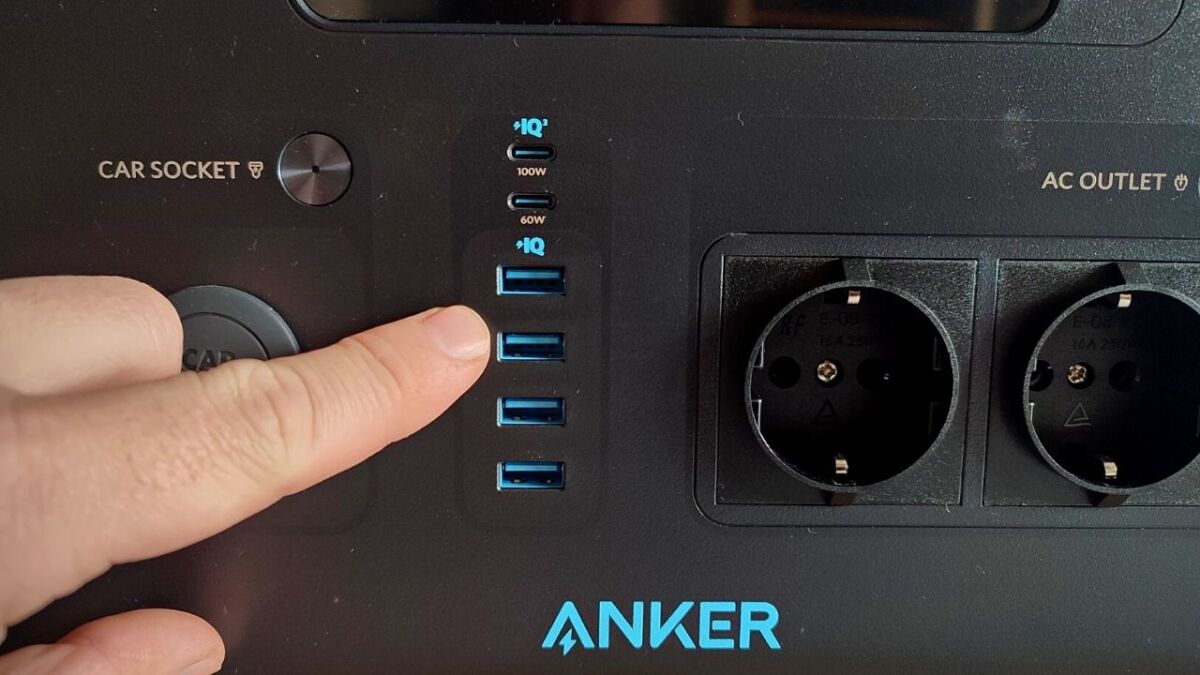 The USB ports of the Anker 757