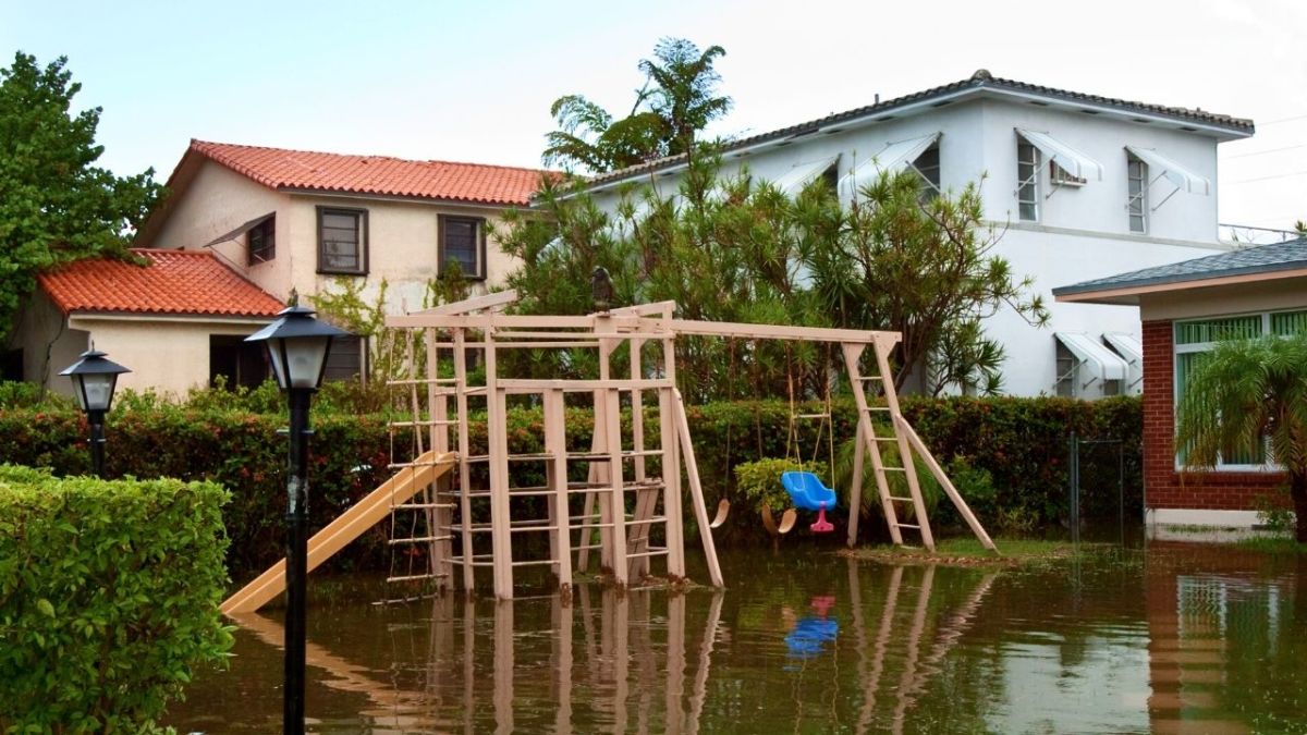 Do you live in a flood-prone area? Recognize and prepare!