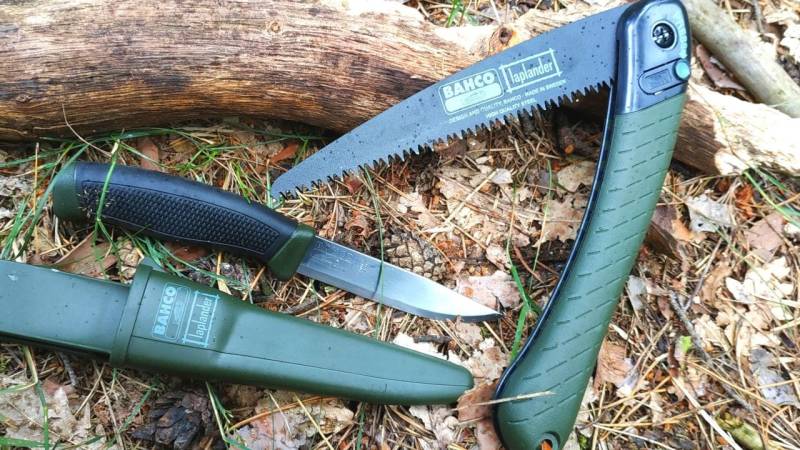 Eine der besten Möglichkeiten, Bushcraft-Fähigkeiten zu erlernen, ist das Üben mit Bushcraft-Werkzeugen. Das Wichtigste, woran du bei der Verwendung dieser Tools denken solltest, ist die Sicherheit.