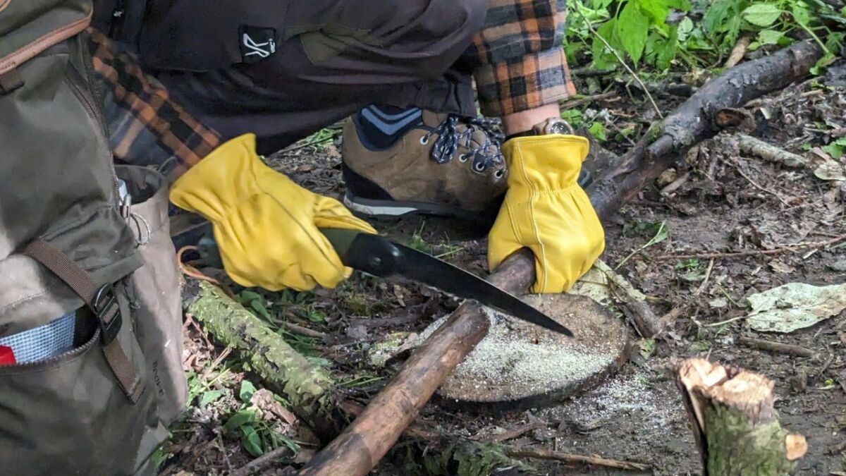 The best bushcraft gloves for camping and survival