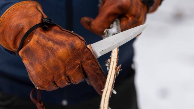 The best bushcraft gloves for camping and survival