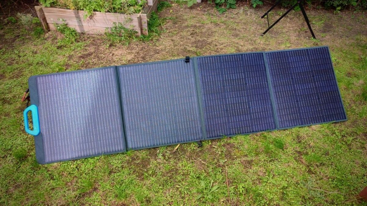 The Bluetti SP200 solar panel is perfectly matched to the input power of the EB70 power station
