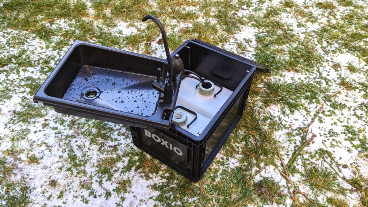 BOXIO - Wash: Portable Sink - Convenient Camping Sink Solution! 15,7 x  11,8 x 11 Compact with Unique Design, Separate Canister, Lightweight  Mobile Sink for Garden/Camping/Outdoor Events/Gatherings/Worksite/RV/Indoor