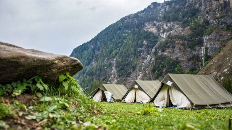 Wie du die ideale Lage für dein Bushcraft-Camp findest