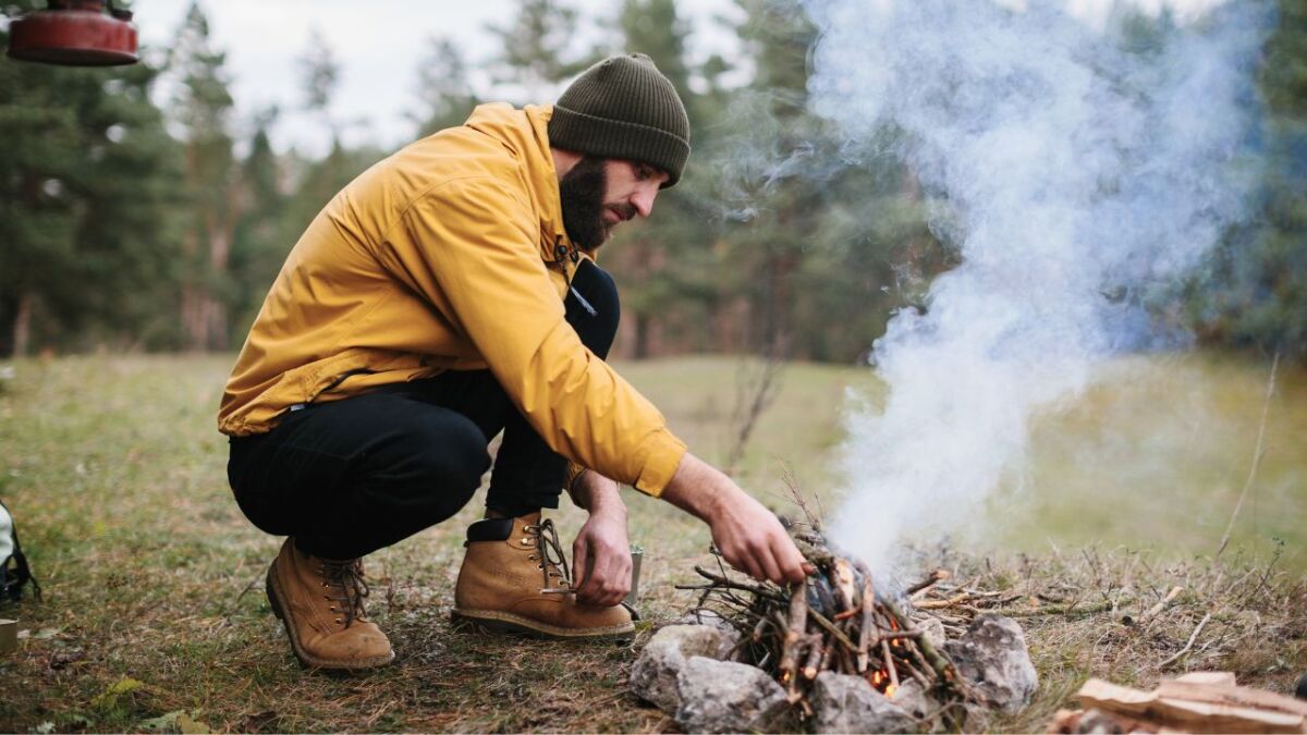 Instagram-Natur vs. echte Wildnis - online lernen? Was Social Media zeigt vs. was wirklich passiert: 20 Versuche später brennt es endlich.