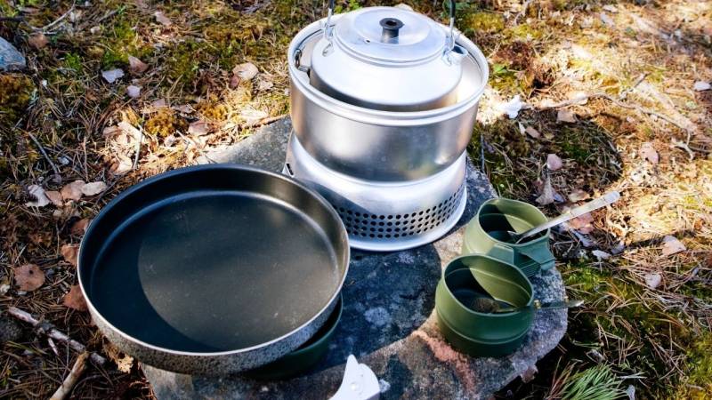 A sturdy cooking set is a must for camping