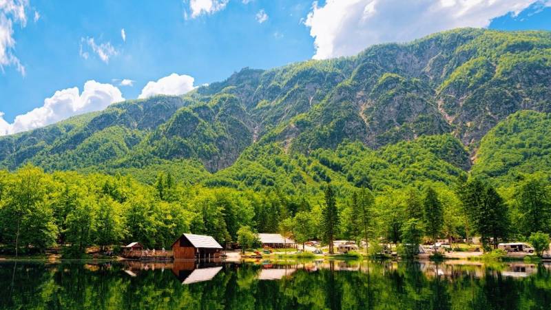 As an EU citizen, you can stay in Slovenia for up to three months without a visa