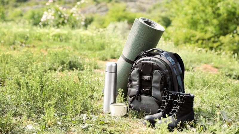 Isomatte und Schlafsack gehören zur Grundausstattung