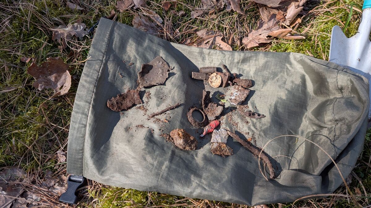 detektor funde rostig wald beutel