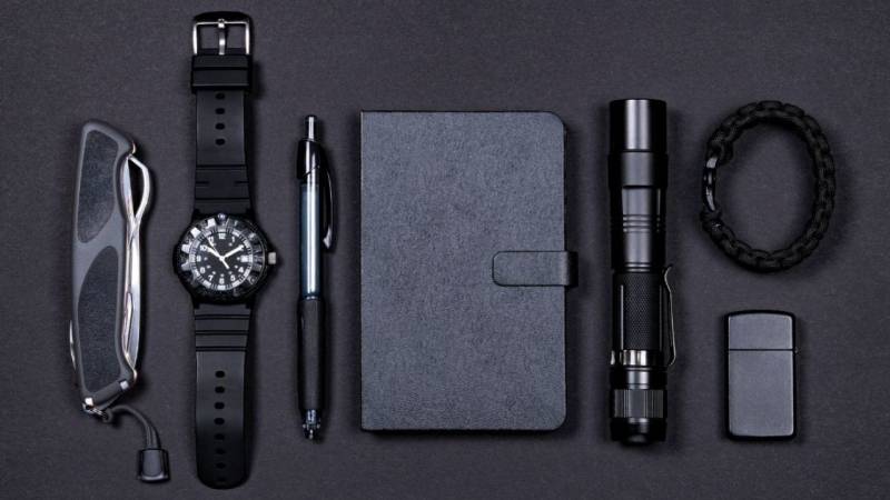 Example of a basic EDC (Everyday Carry) equipment