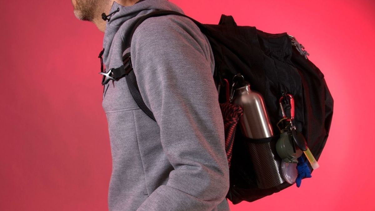 How to pack your emergency backpack optimally - 9 tips