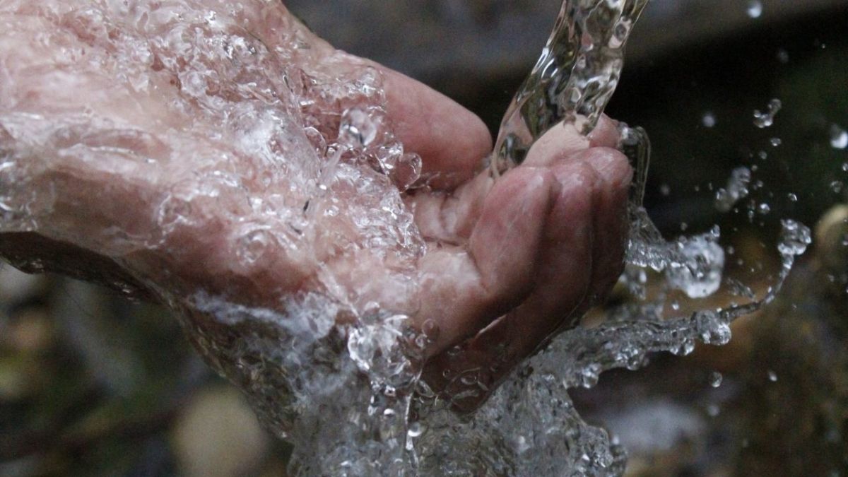 Wasser ist lebenswichtig und sollte hoch oben auf deiner Liste stehen