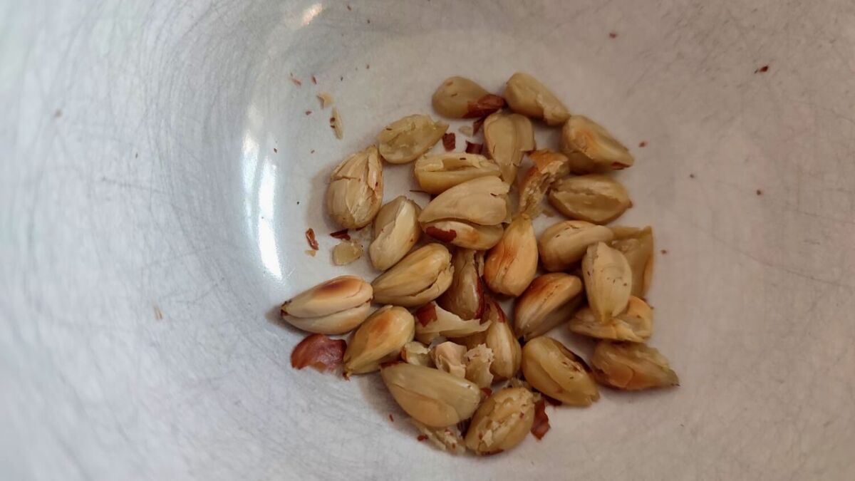 Peeled beech nuts without the fine brown skin