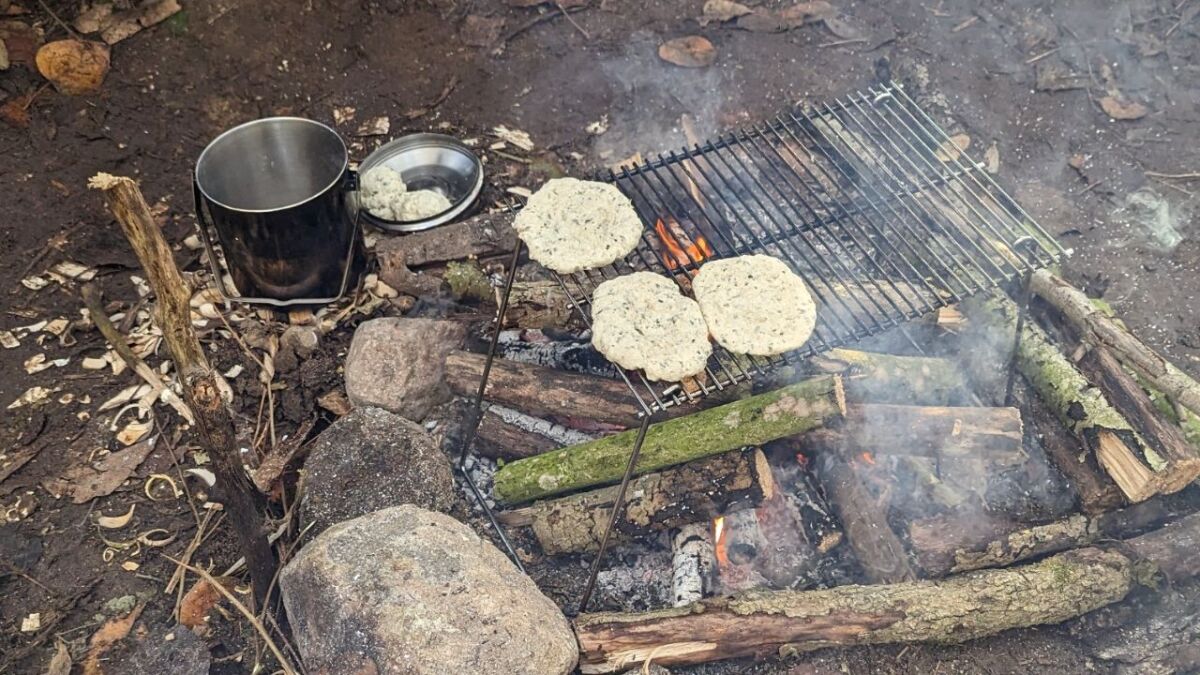 grill mit stockbrot fladen 1