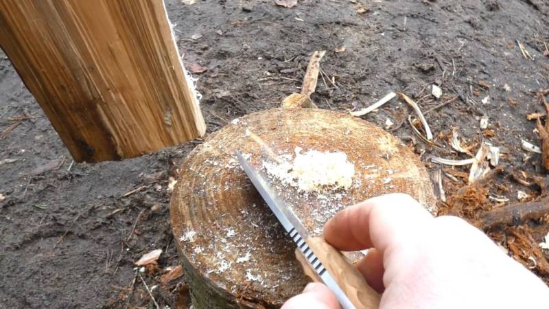 Fine wood shavings can also be made using the blunt edge of your knife