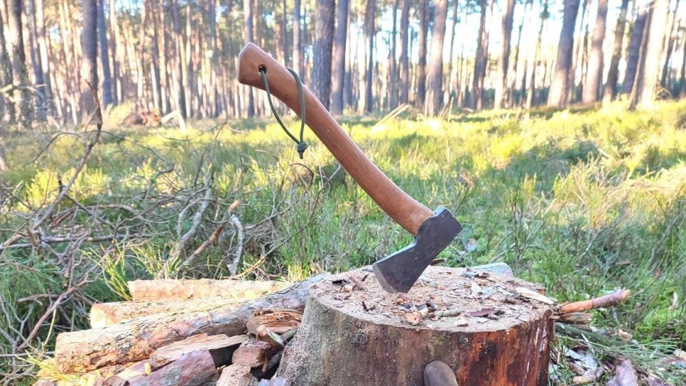 The Hultafors Trekking Axe HULTAN is positioned between an axe and a hatchet, but is strong and beautifully made for a variety of bushcraft activities