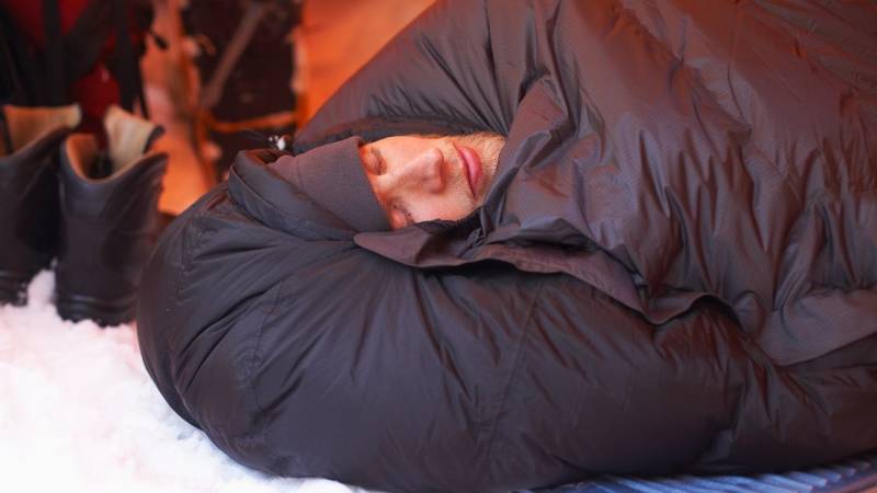 A thick and insulating sleeping bag is important to keep you warm at night