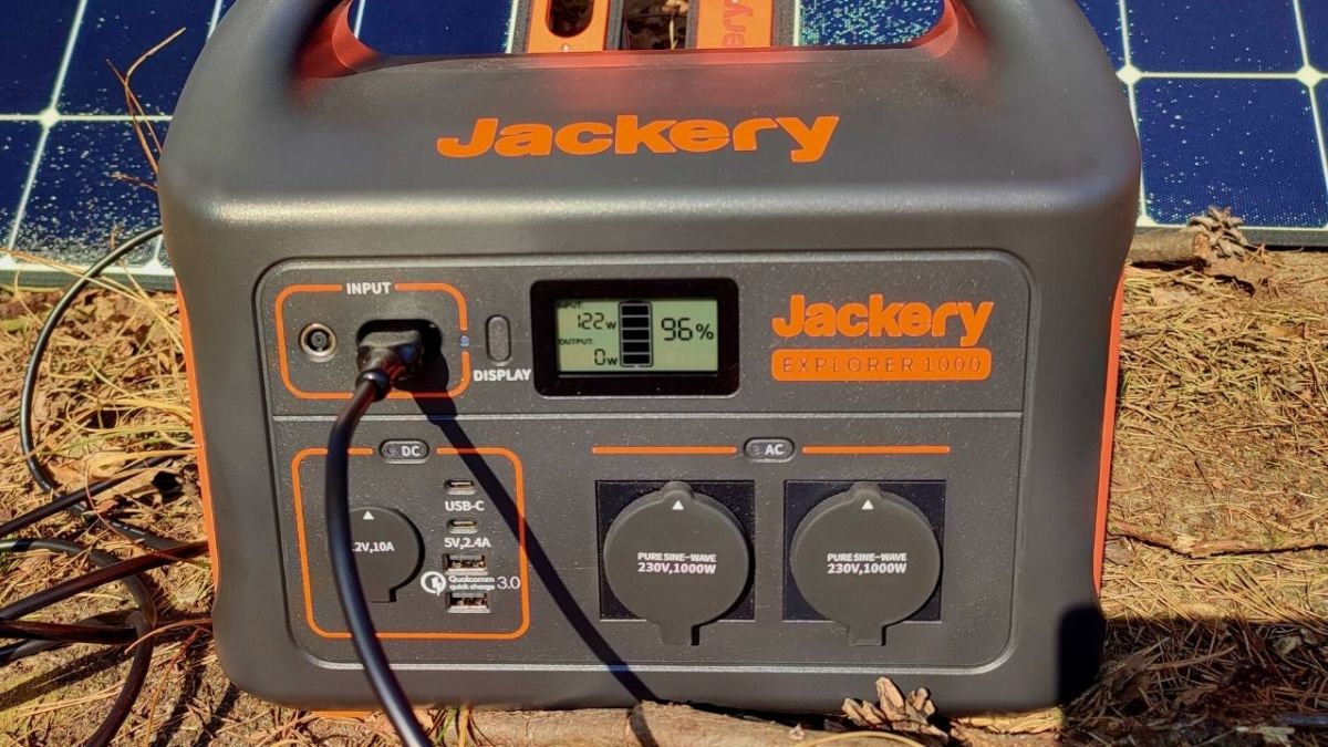 Jackery Solar Generator 1000 from the front