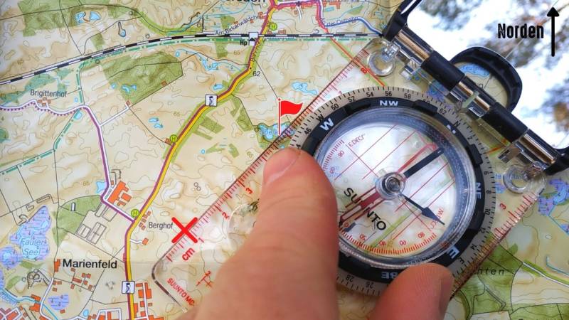 ➡️ How To Use A Compass With A Map? [Beginner Guide]