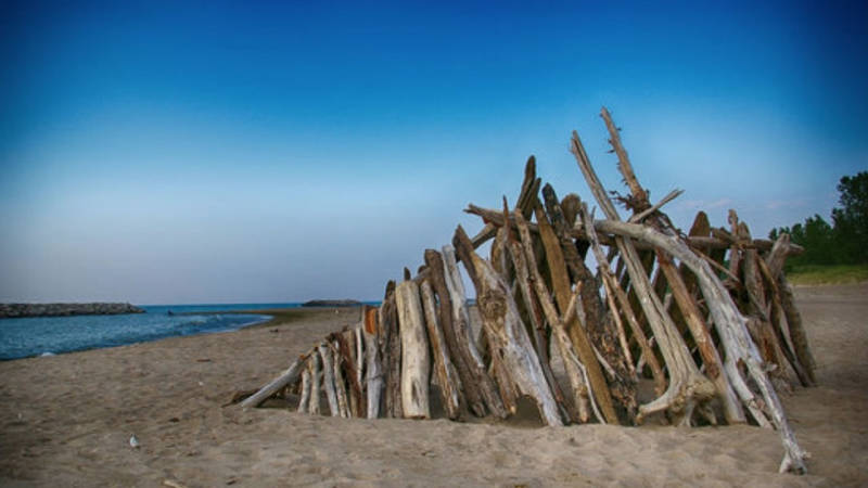 A lean-to shelter is very simple and doesn't really protect you