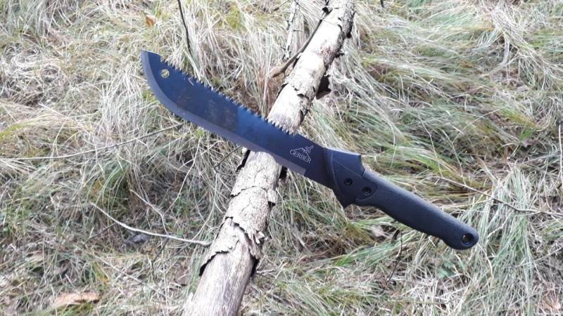 The Gerber Machete Gator JR - the multi-tool for survivalists