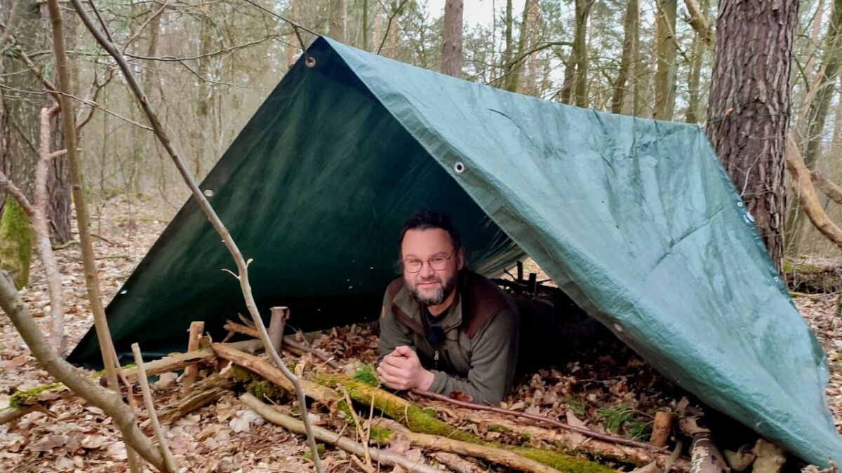 Martin Gebhardt under a hardware store tarp