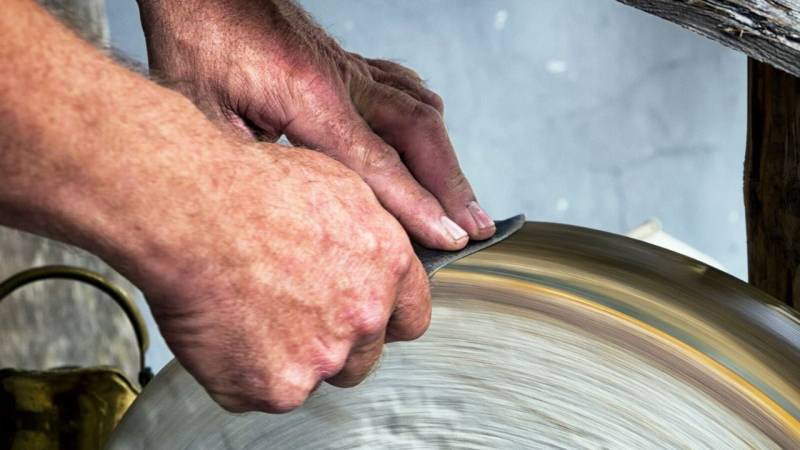 9 Tricks how to sharpen a knife without a sharpening stone