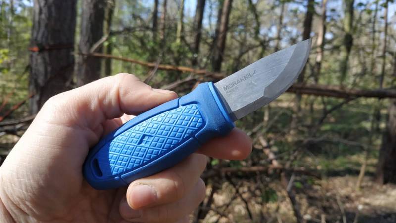 Mora Eldris - the Neckknife by Morakniv - a review and test report