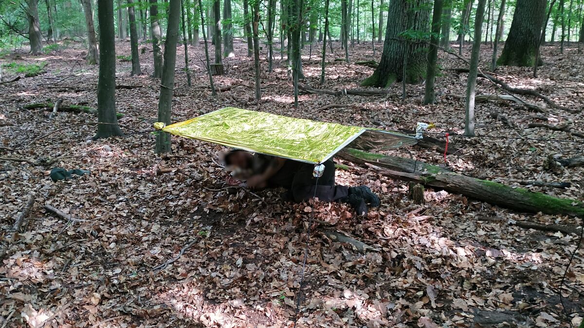 rettungsdecke als shelter aufbauen 1 1