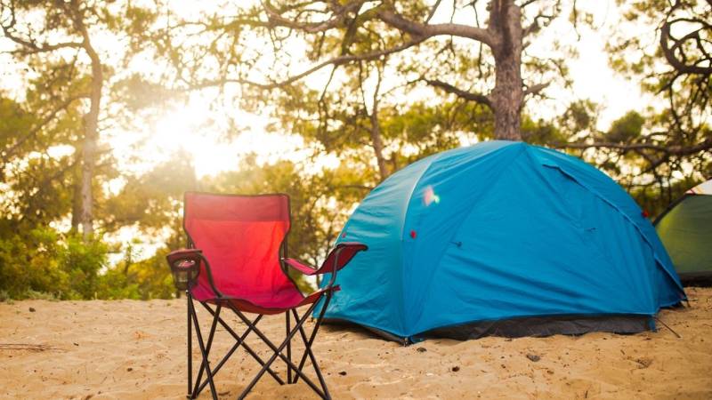 5 Möglichkeiten, um beim Sommercamping kühl zu bleiben