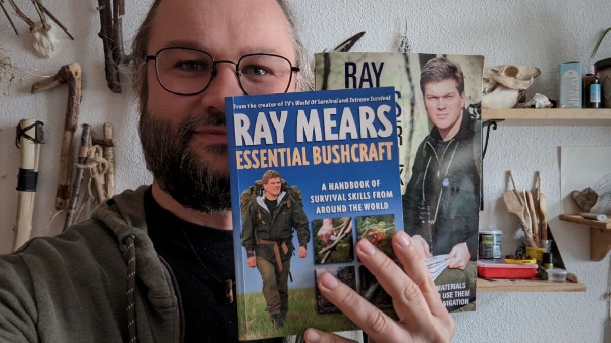 Diese beiden Bücher von Ray Mears kann ich dir uneingeschränkt empfehlen