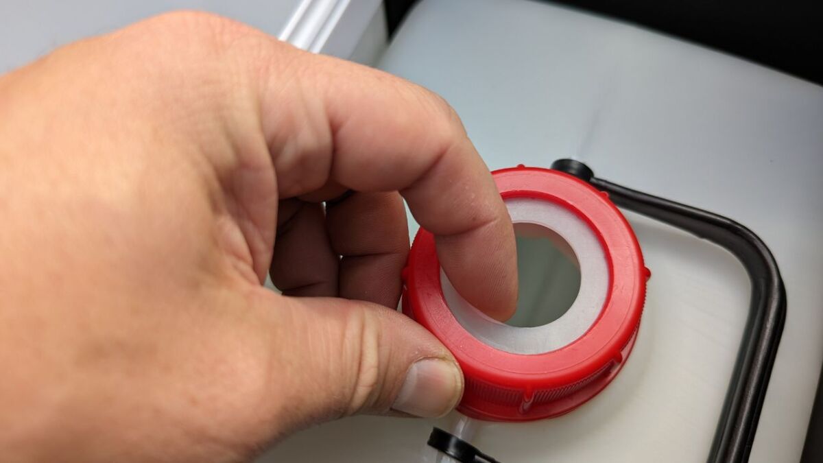 Boxio Separating Toilet with Membrane Lid on Urine Canister