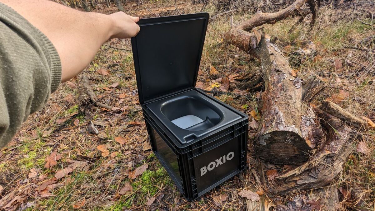 In test: The BOXIO Separating Toilet - Assembly, Tips, and Use for Chemical-Free Toilet Solution for Camping and Crisis Preparation
