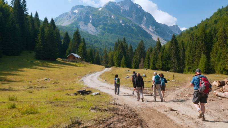 8 Tips for Leading a Group Hike