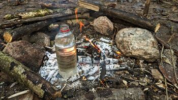 Wasser in PET-Flasche abkochen – geht das im Notfall?