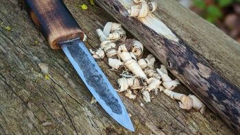 What is a Yakut knife? Hand-forged outdoor knives