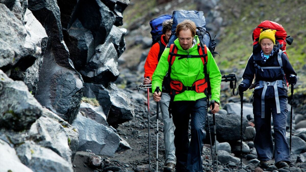 Beim Trekking und langen Wanderungen solltest du unbedingt auf sehr leichte Tarps setzen