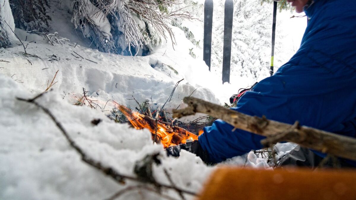 Überlebenstechniken: 6 essenzielle Outdoor-Fertigkeiten