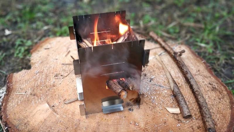 Mit einer Bushbox / einem Hobo kochst du mit Brennmaterial aus dem Wald