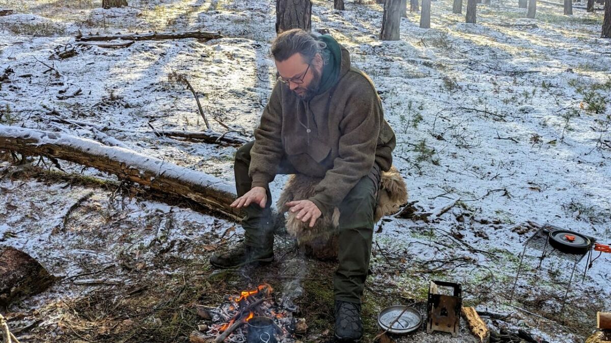 Welche Kleidung nehmen für Survival und Bushcraft?